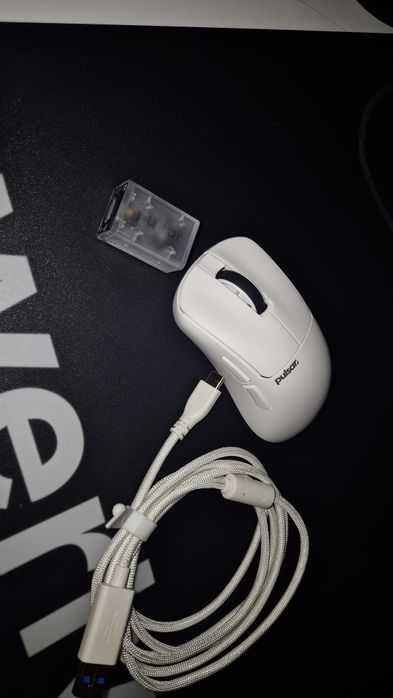 Mouse gaming Pulsar Xlite Crazylight nou la cutie