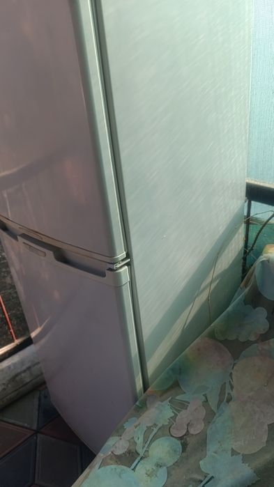 Холодильник рабочий , самовывоз Алматы