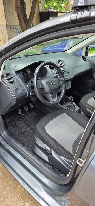 Лек автомобил Seat Ibiza 1.4 i