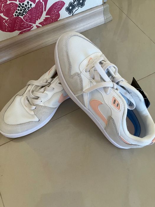 Оригинални маратонки NIKI