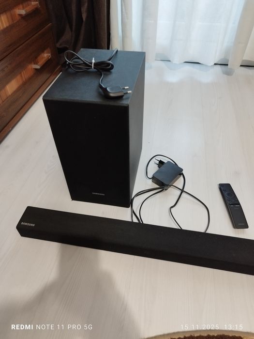 Vând Soundbar Samsung 2.1  HW-R450