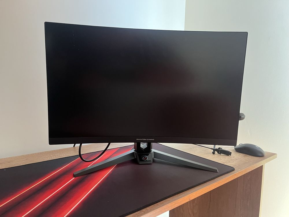 Геймърски монитор ASROCK 240hz