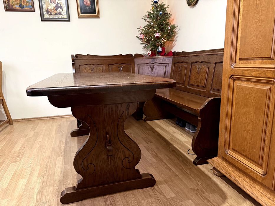 Masă și colțar din lemn masiv - asigur transport