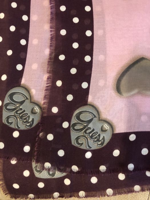 Дамски шал Guess