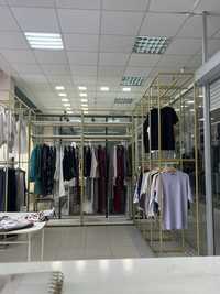 Продам торговое оборудование доя бутика одежды