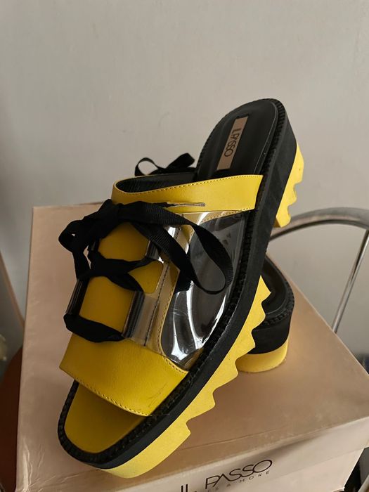 Saboti Il passo noi model interesant