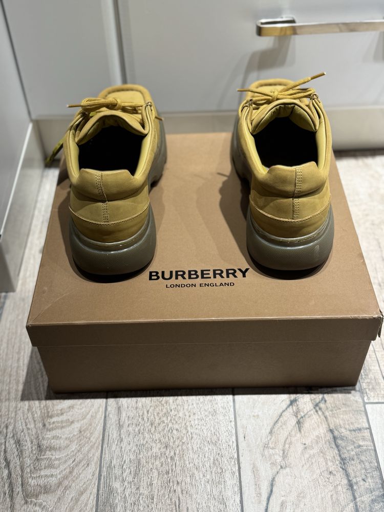 Мъжки обувки BURBERRY