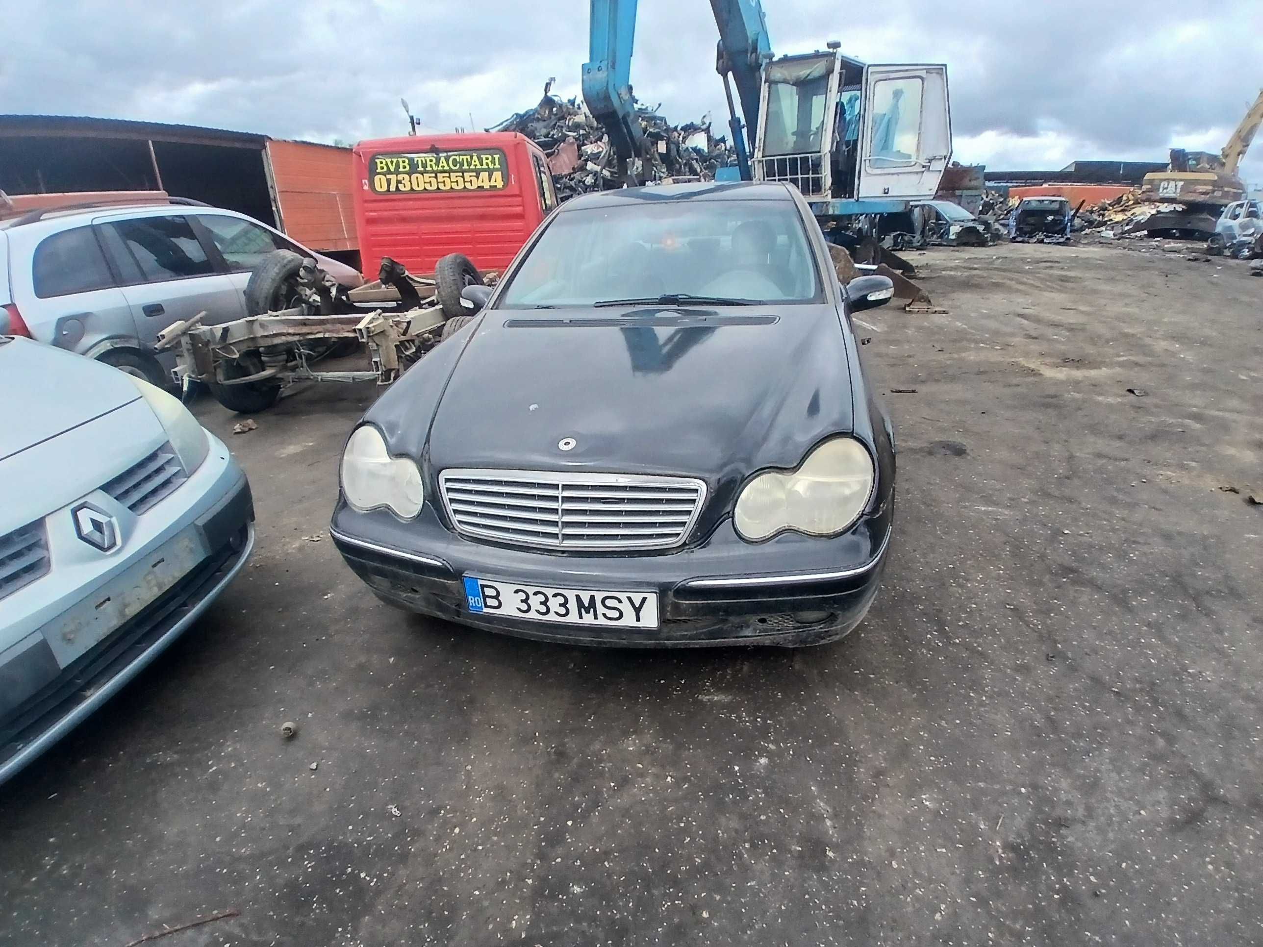Dezmembrez mercedes benz w203