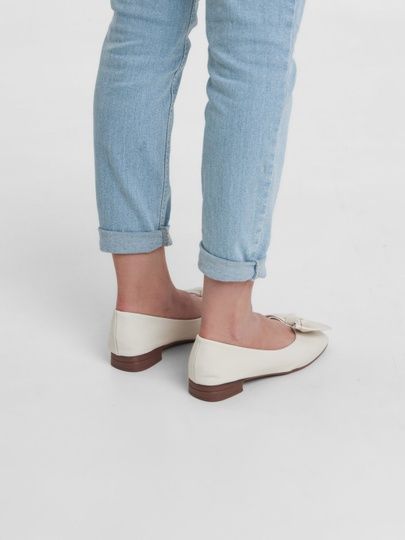 Ayollar va qizlar oyoq kiyimi