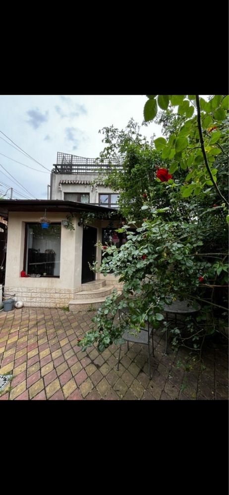 Vila de vanzare, zona Pescariu- Barbu Vacarescu