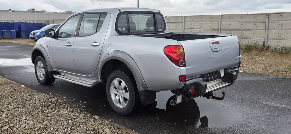 Mitsubishi L 200 climatronic 4x4 Cutie de viteza automată