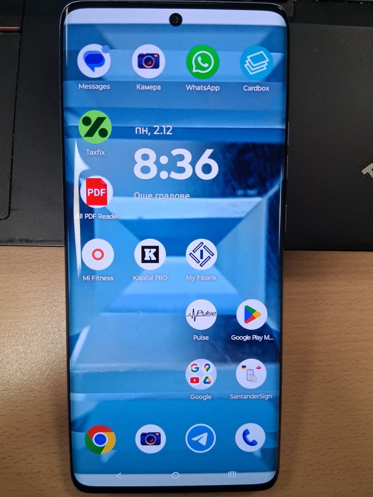 Motorola Edge 50 Pro  в гаранция до юни 26