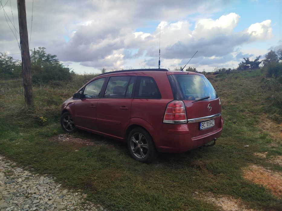 Vand Opel Zafira B pentru reparare sau dezmembrare