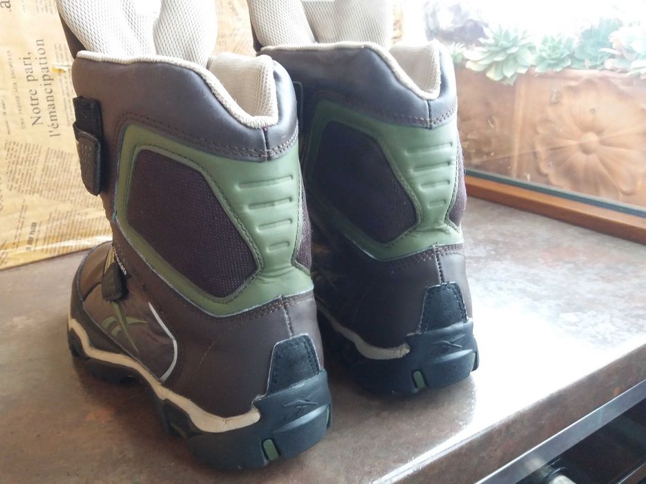 детски ботуши,зимни обувки,боти,апрески, Reebok номер 38 за момче