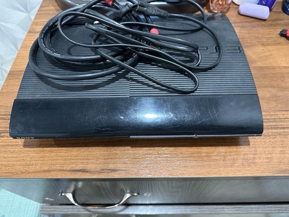 Продам ps3 super slim