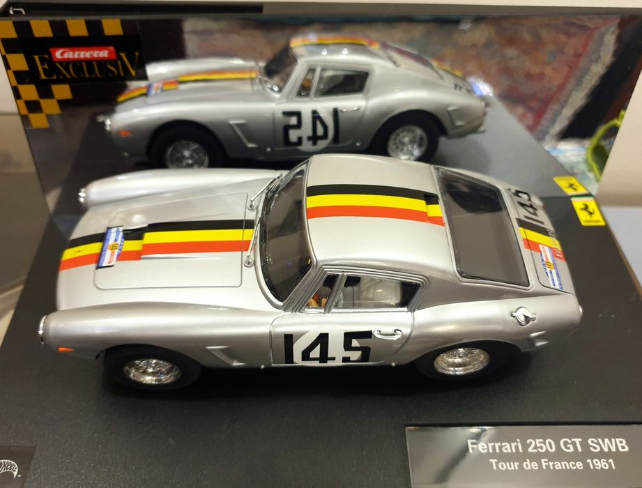 Эксклюзивная модель Ferrari 250 GT SWB (слот-машина, Carrera).