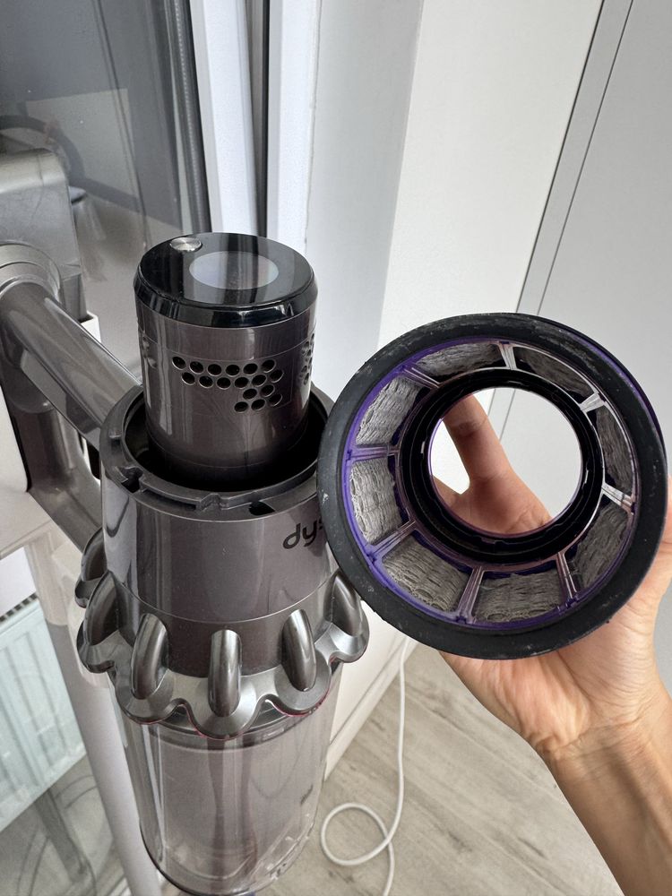 Продам пылесос Dyson V11 Absolute