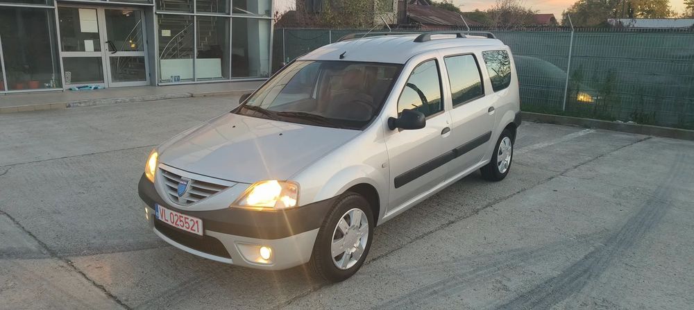 Dacia Logan 1.6 16 valve Laureate 7 locuri