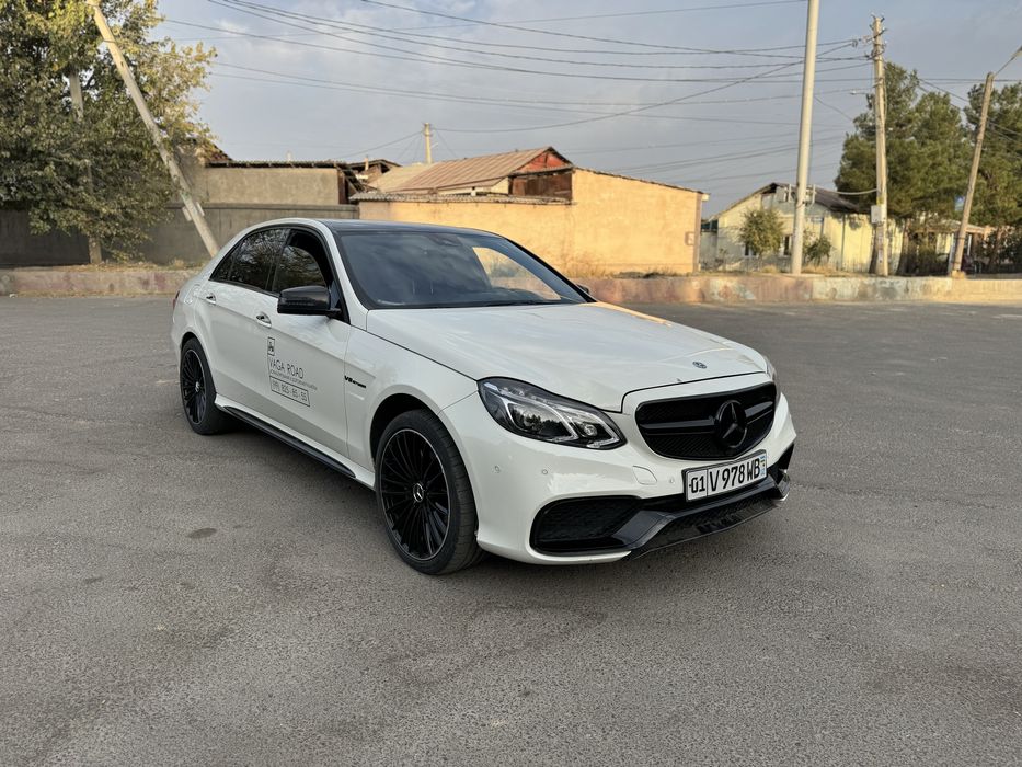 Mercedes E212 5.5 M273