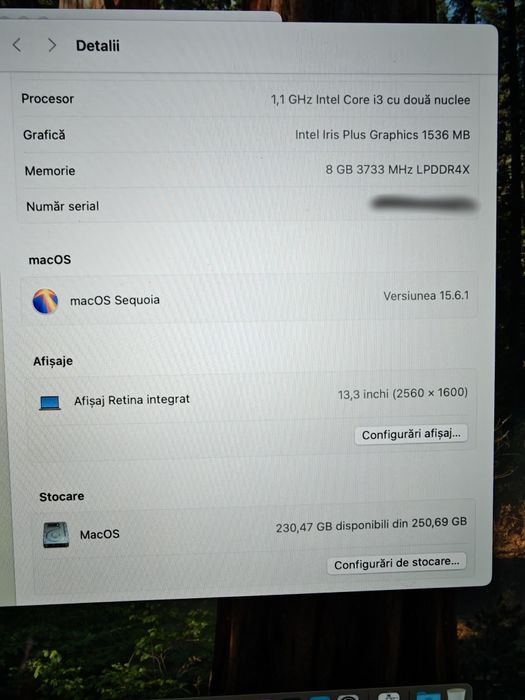 Vând MacBook Air 13 inch, model 2020