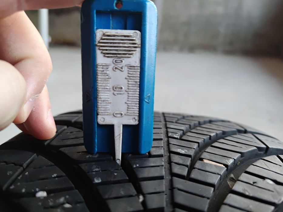 Doua cauciucuri 205 55 R16 Goodyear 4Seasons