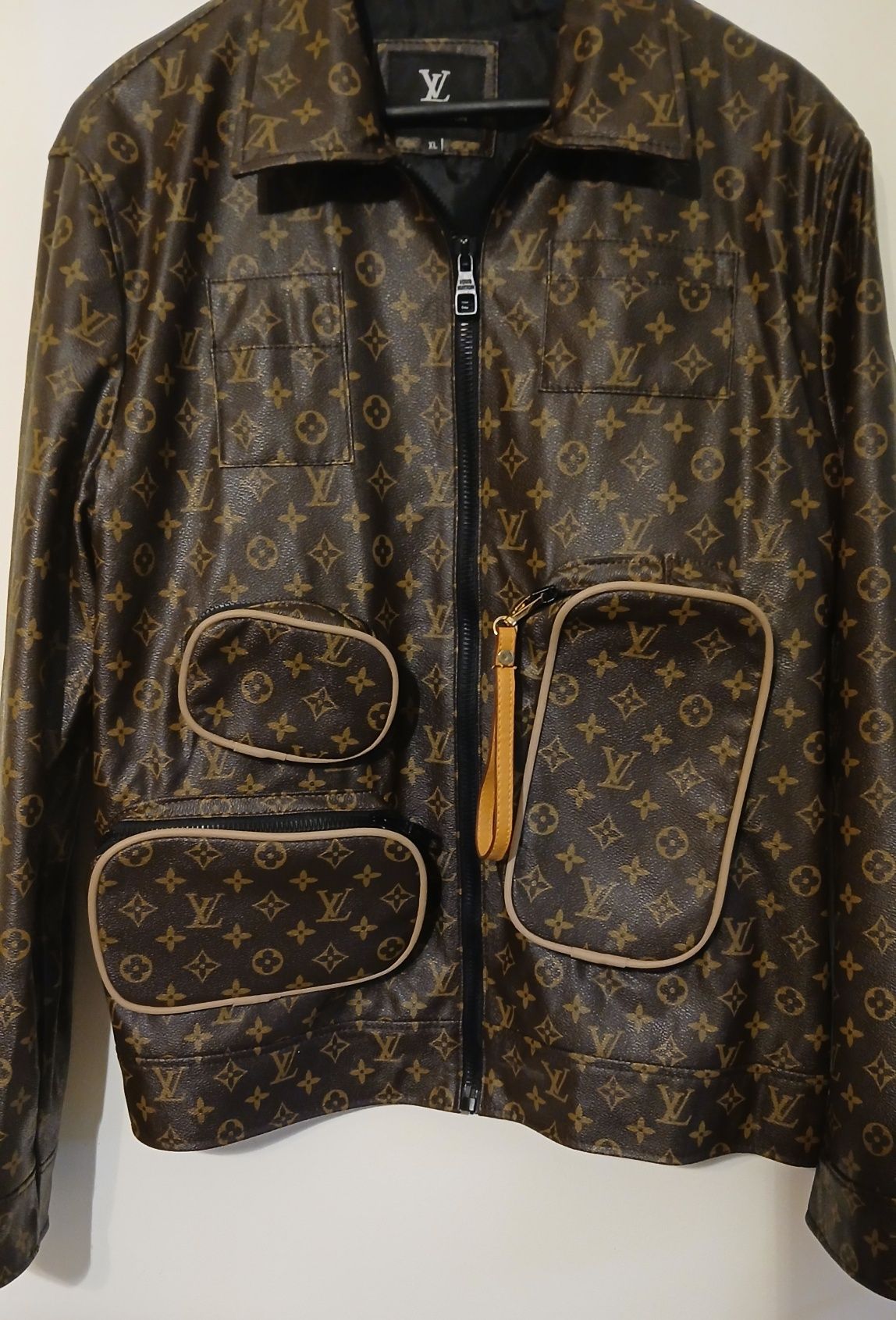 НАМАЛЕНИЕ.Мъжко яке LV monogram pocket. L-XL
