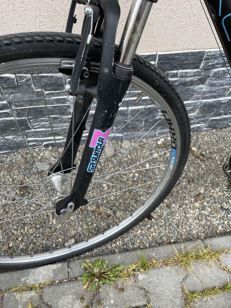 Bicicleta Kellys Clea10 aluminiu roti pe 28 21 viteze