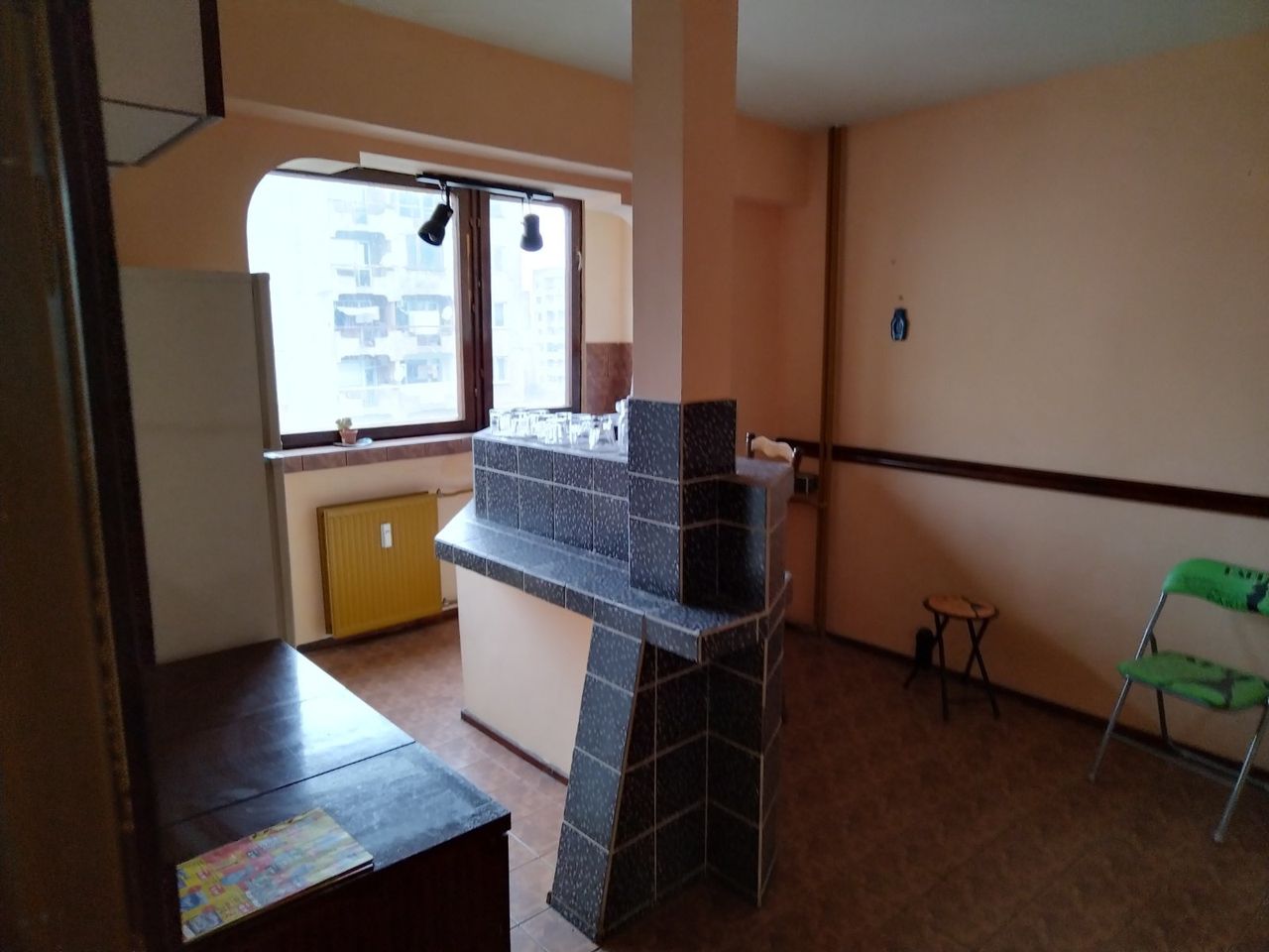 Дава се под наем Двустаен апартамент в Перник, Тева - 65 кв.м за 67320 € - Снимка #1