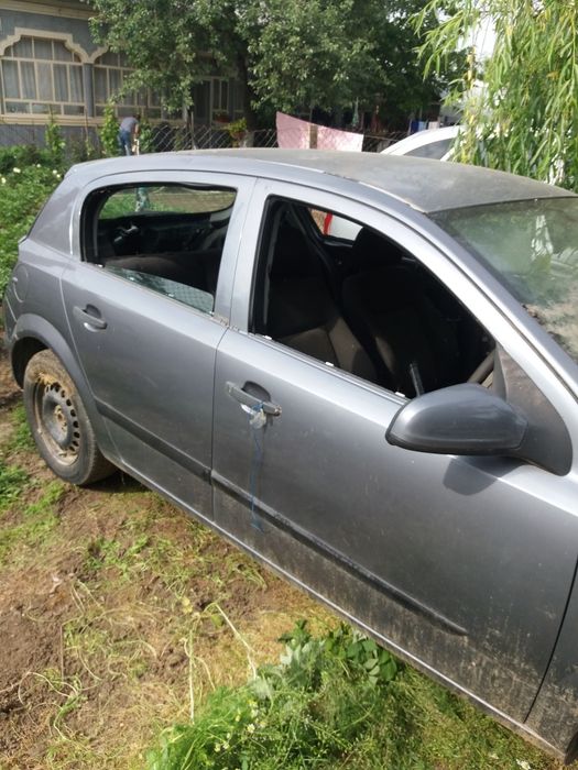 Usa,broasca,bandou,macara,geam,haion Opel Astra H