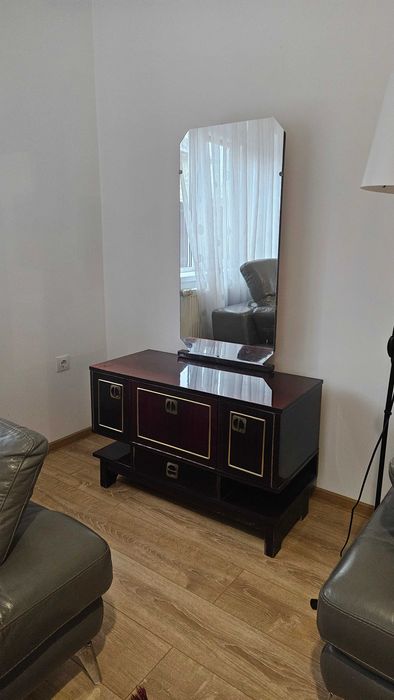 Mobilier: 2 corpuri/comode 1980