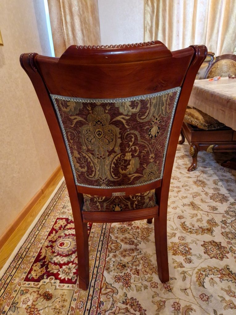 Стол со стульями б/у