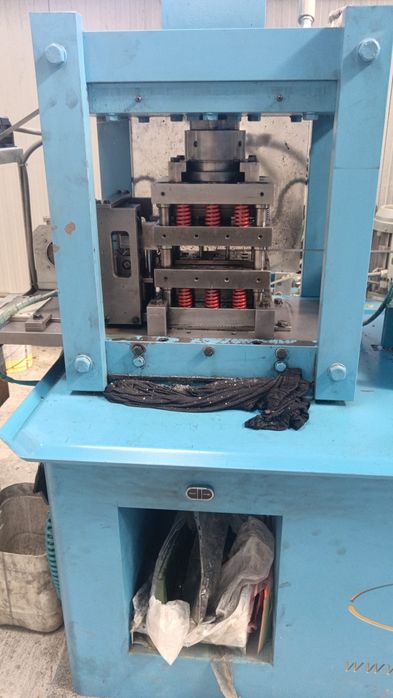 Vand linie productie distantiere cofraj