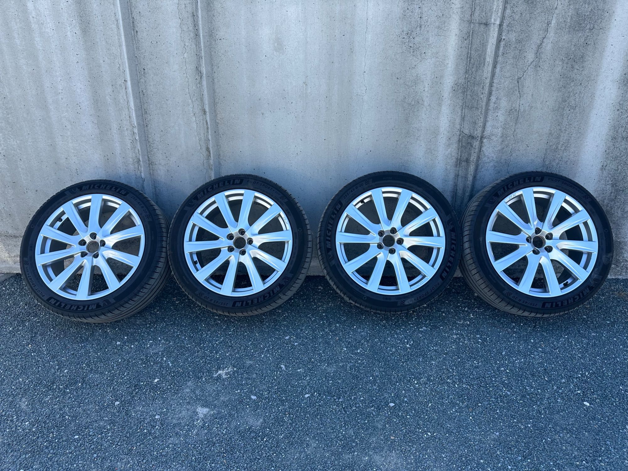Джанти за Волво (Volvo) 255/45 R 20 8Jx20 H2 ET 55