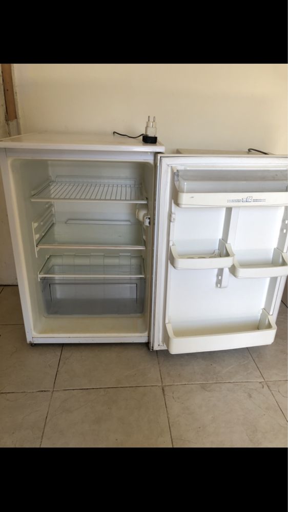 Продавам Хладилник