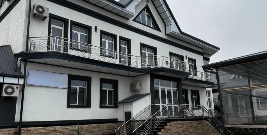 Продажа Гостиницы с арендаторами действующими