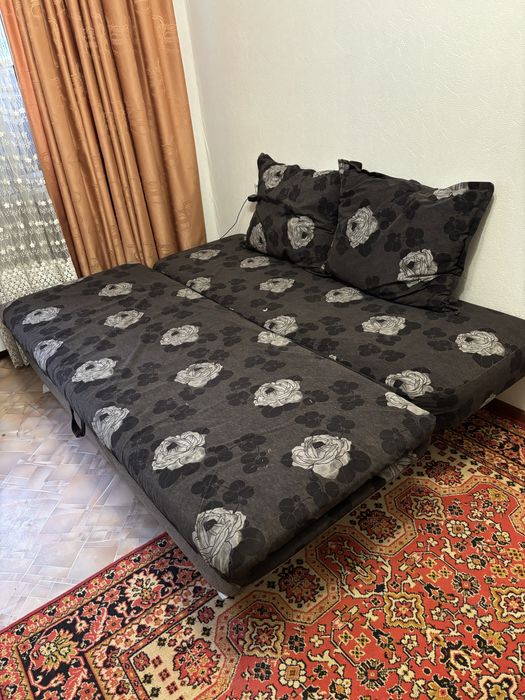 Диван софа в хорошем состоянии