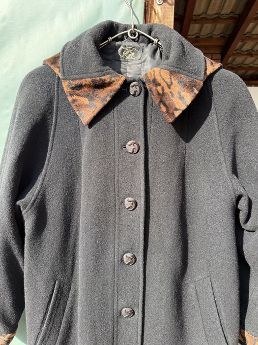 Vand palton gros , lung, cu gluga detasabila