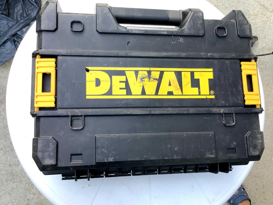 Винтоверт Dewalt 776/795