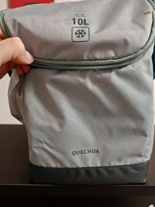 Vând geanta termica Decathlon quechua