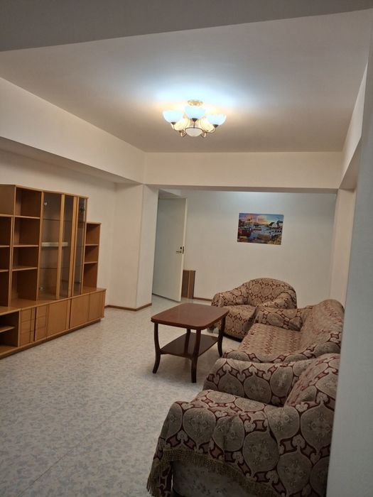 Свою 2-х комнатную квартиру в центре Ташкента (ориентир магазин ЦУМ)