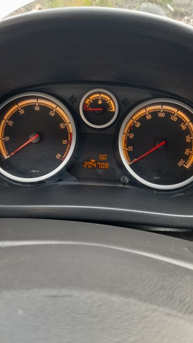 Опел корса D 2007 климатик 3700лв