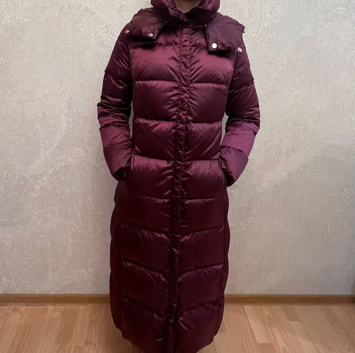 Продам пуховик, производство Италия Madzerini, размер 42. Цена 25000