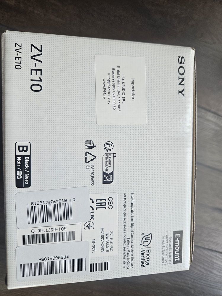 Camera Sony ZVE10