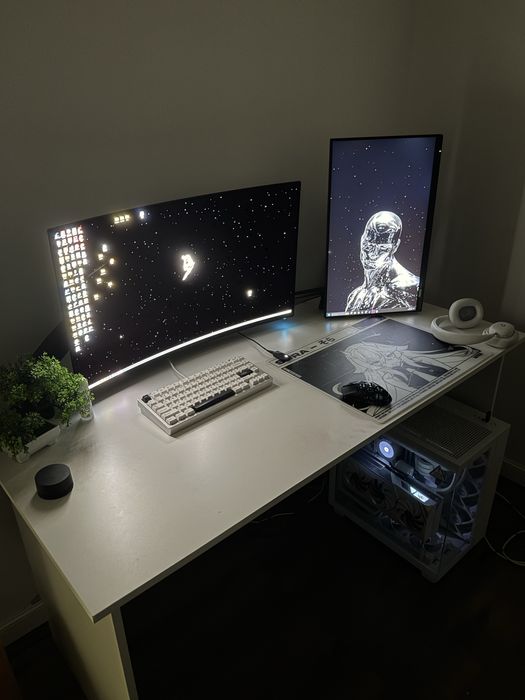 мощный игровой компьютер + мониторы с клавиатурой