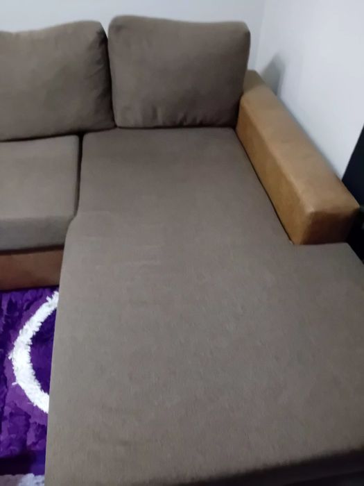 Продавам разтегателен диван в добро състояние