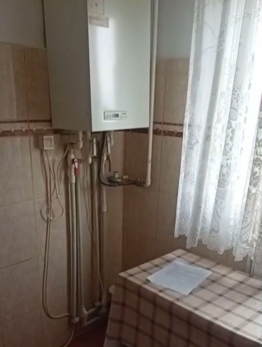 Inchiriez apartament 3 camere
