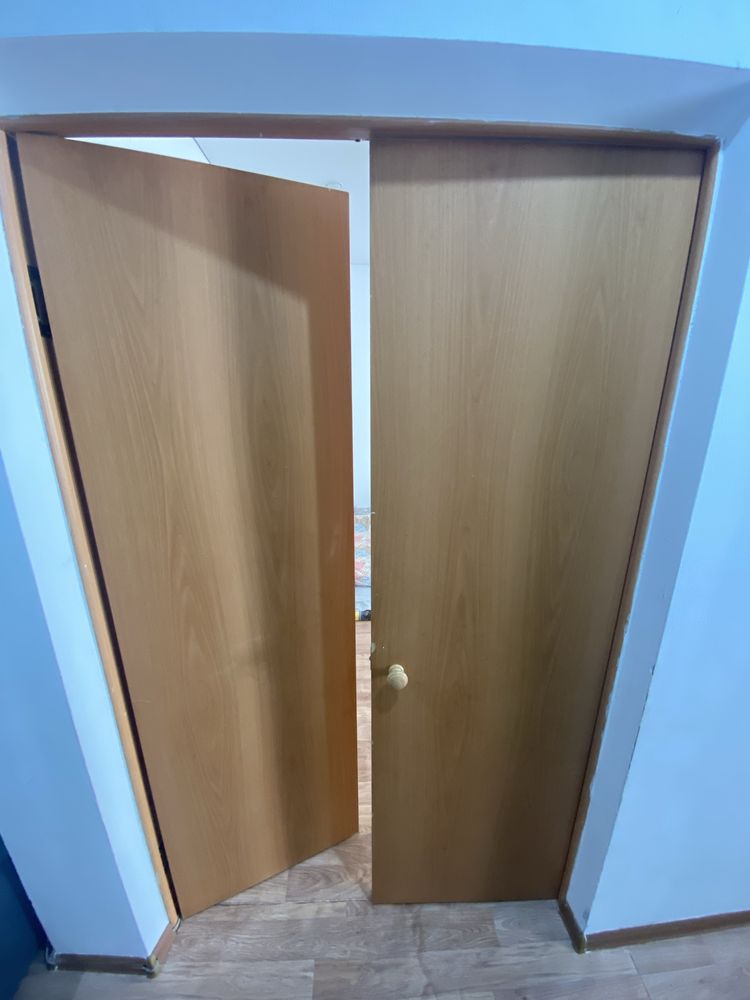 Продам дверь, двухстворчетый
