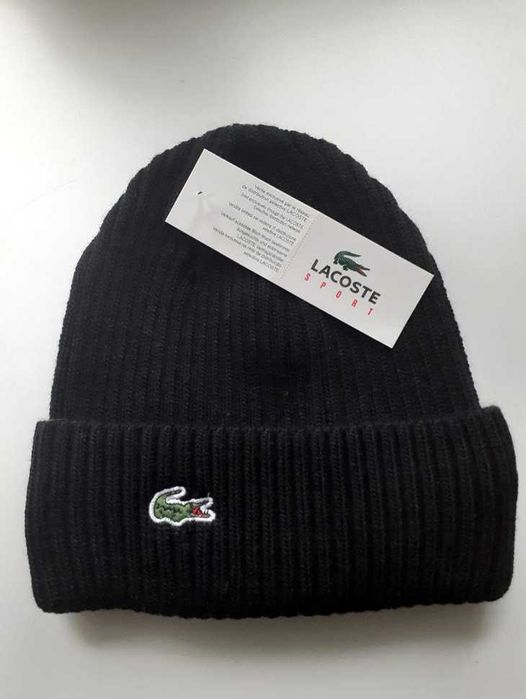 Caciula neagra Lacoste