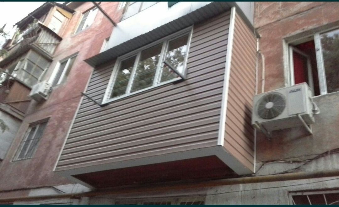 Обшивка    балкона