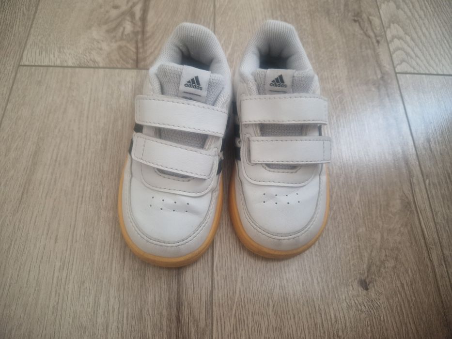 Papuci sport copii Adidas marimea 22